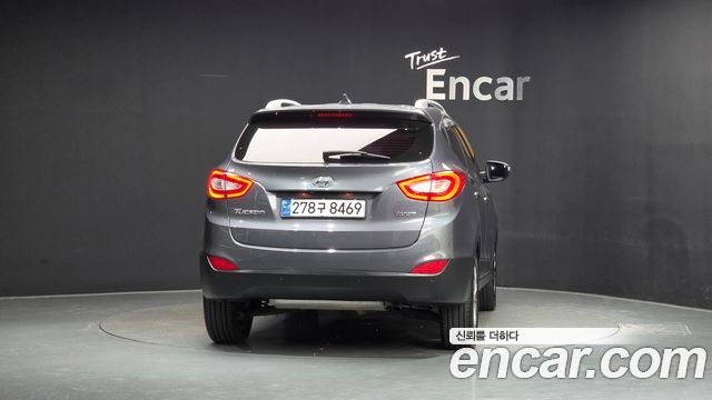 Hyundai Tucson ix Diesel(e-VGT) 2WD Smart special 2015 — фото 4
