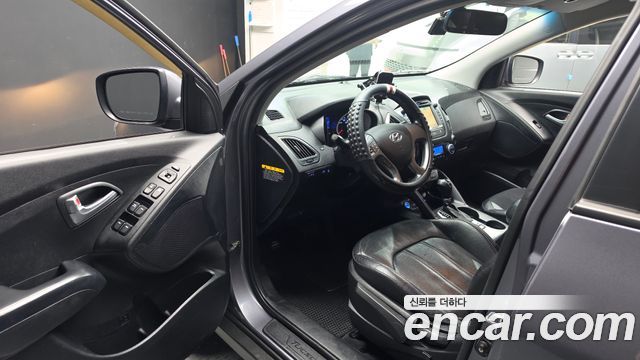 Hyundai Tucson ix Diesel(e-VGT) 2WD Smart special 2015 — фото 10