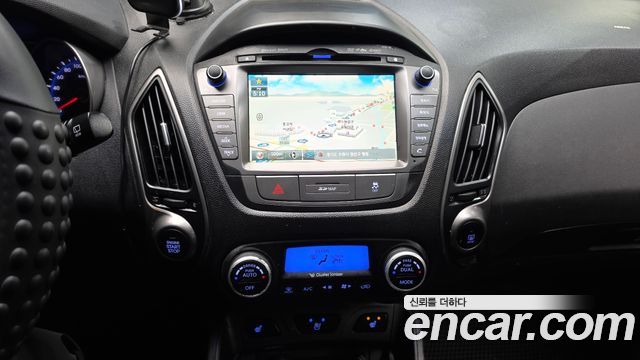 Hyundai Tucson ix Diesel(e-VGT) 2WD Smart special 2015 — фото 13