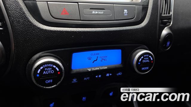 Hyundai Tucson ix Diesel(e-VGT) 2WD Smart special 2015 — фото 16