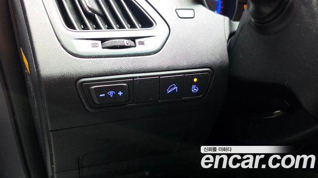 Hyundai Tucson ix Diesel(e-VGT) 2WD Smart special 2015 — фото 17