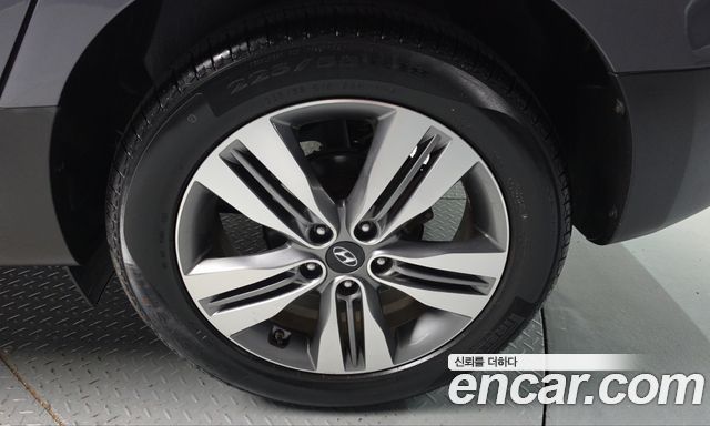 Hyundai Tucson ix Diesel(e-VGT) 2WD Smart special 2015 — фото 21