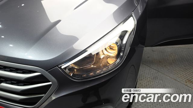 Hyundai Tucson ix Diesel(e-VGT) 2WD Smart special 2015 — фото 22
