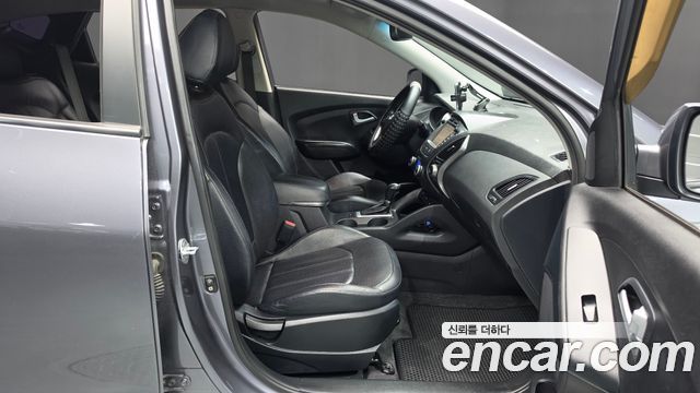 Hyundai Tucson ix Diesel(e-VGT) 2WD Smart special 2015 — фото 26