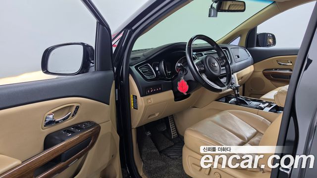 Kia Carnival Gasoline 7-seater Hi-Limousine President 2018 — фото 10