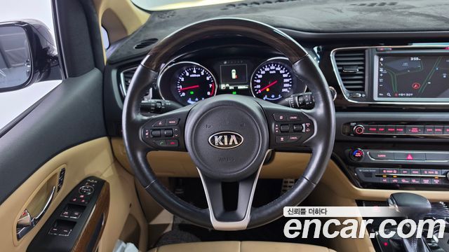 Kia Carnival Gasoline 7-seater Hi-Limousine President 2018 — фото 12