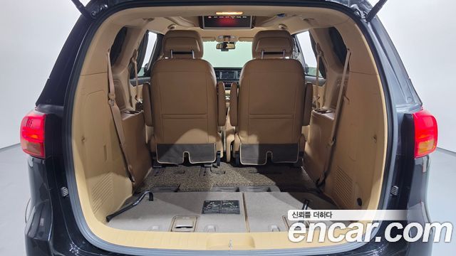 Kia Carnival Gasoline 7-seater Hi-Limousine President 2018 — фото 20