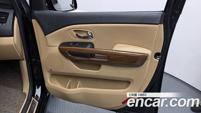 Kia Carnival Gasoline 7-seater Hi-Limousine President 2018 — фото 25