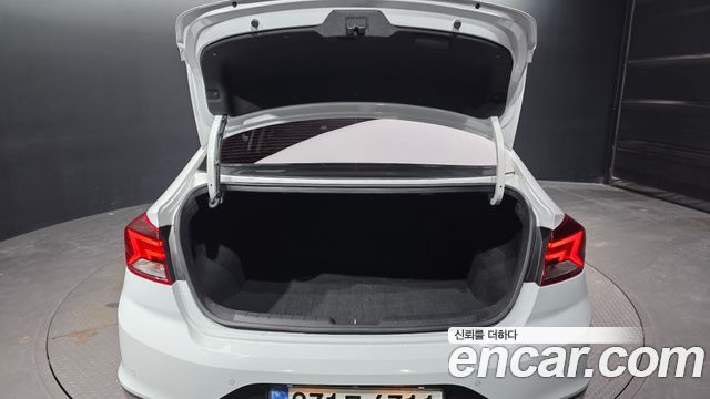 Hyundai Avante (AD) 1.6 Smart 2020 — фото 20