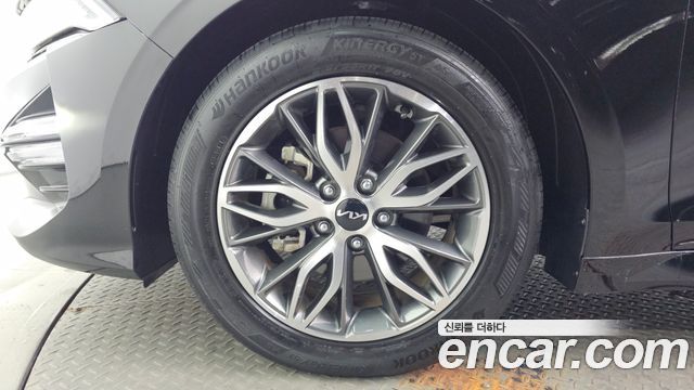 Kia K5 (III) 2.0 Trendy 2023 — фото 5