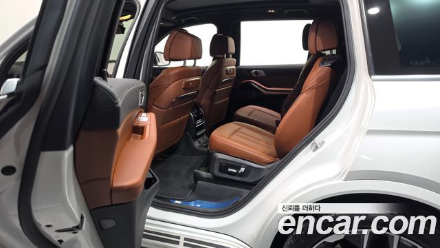 BMW X7 (G07) xDrive 40i M Sport 6STR 2024 — фото 11