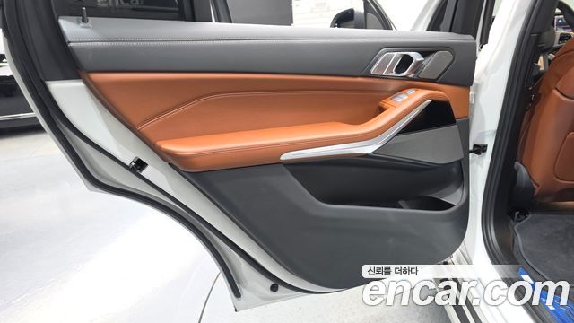 BMW X7 (G07) xDrive 40i M Sport 6STR 2024 — фото 25