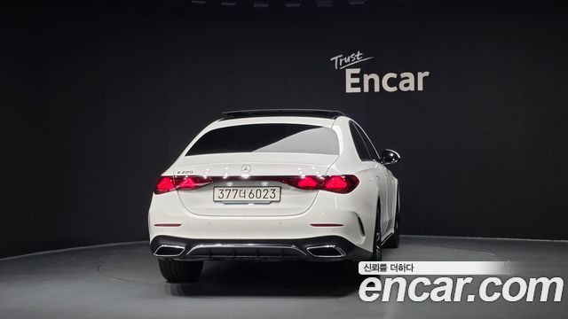 Mercedes-Benz E-Class (W214) E200 AMG Line 2026 — фото 4