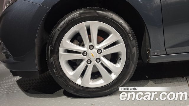 Chevrolet Cruze 1.4 Turbo LS 2017 — фото 5