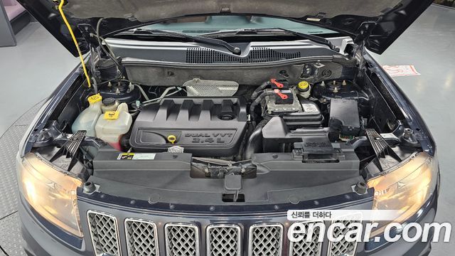 Jeep Compass 2.4 Limited 1st 2014 — фото 6