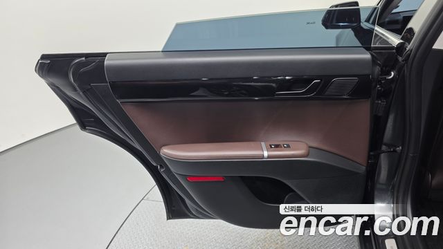 Hyundai Grandeur (GN7) 2,5 Gasoline 2WD Exclusive 2023 — фото 25