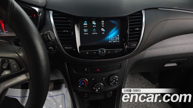 Chevrolet Trax 1.4 Premier 2018 — фото 14