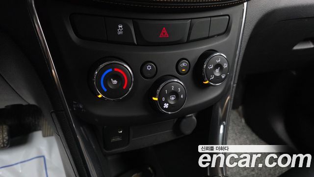 Chevrolet Trax 1.4 Premier 2018 — фото 19