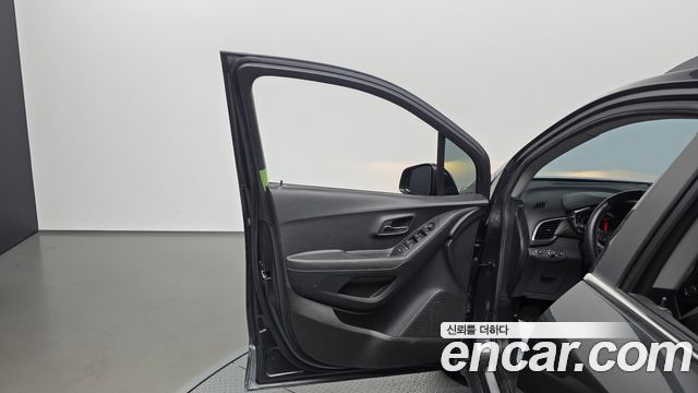 Chevrolet Trax 1.4 Premier 2018 — фото 24