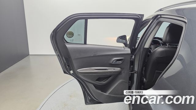 Chevrolet Trax 1.4 Premier 2018 — фото 25