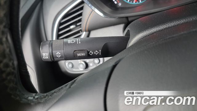 Chevrolet Trax 1.4 Premier 2018 — фото 27