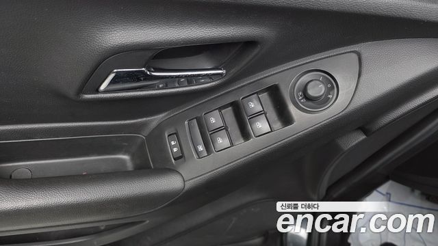 Chevrolet Trax 1.4 Premier 2018 — фото 29