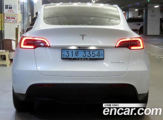 Tesla Model Y Long Range AWD 2021 — фото 4