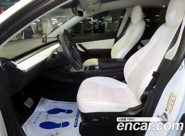 Tesla Model Y Long Range AWD 2021 — фото 6