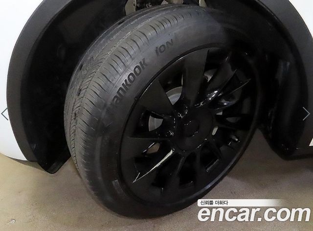 Tesla Model Y Long Range AWD 2021 — фото 15