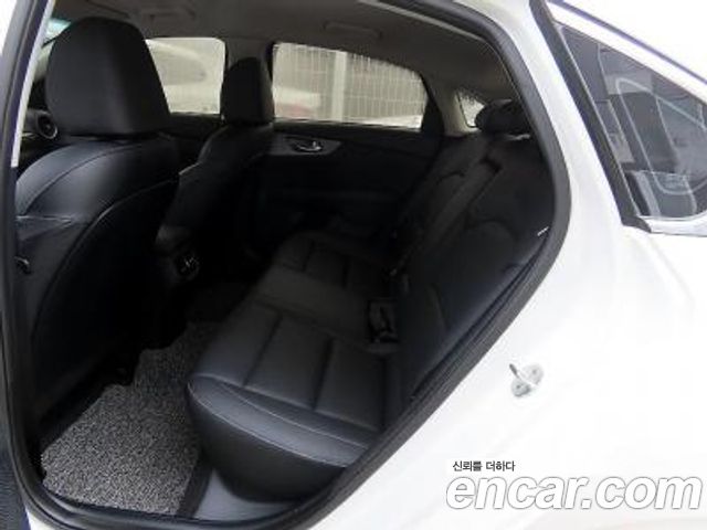 Kia K3 Prestige 2019 — фото 10