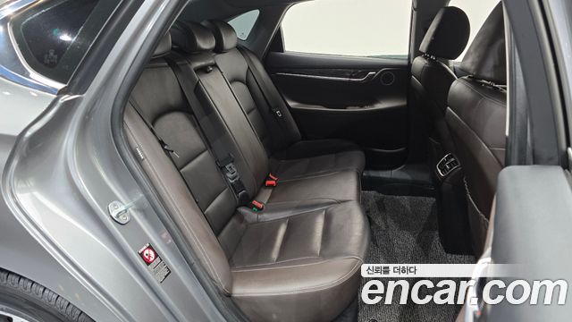 Hyundai Grandeur (IG) 2.4 Premium 2017 — фото 11