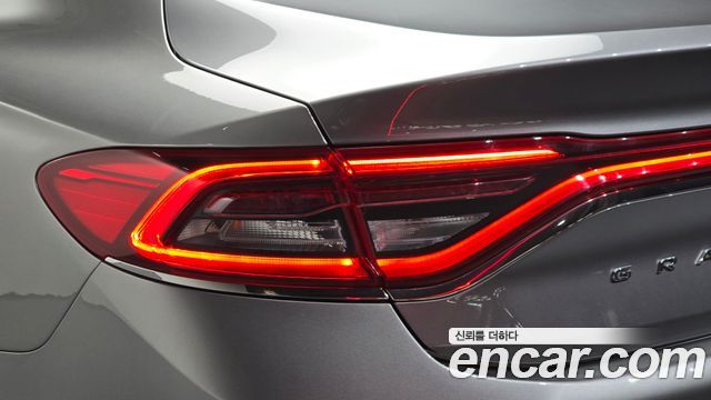 Hyundai Grandeur (IG) 2.4 Premium 2017 — фото 23