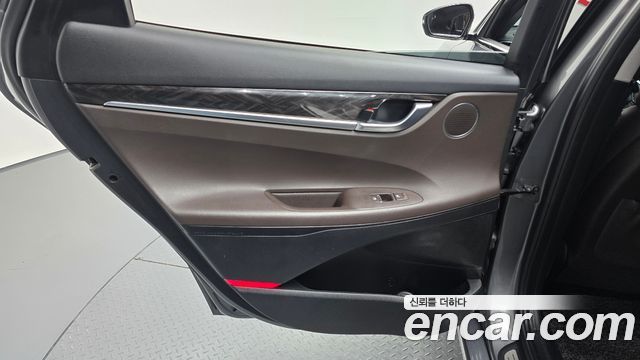 Hyundai Grandeur (IG) 2.4 Premium 2017 — фото 25