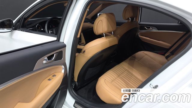 Genesis G70 Gasoline 2.0T 4WD 2022 — фото 26