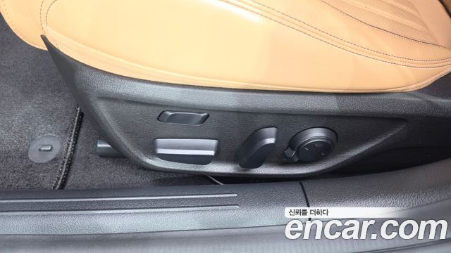 Genesis G70 Gasoline 2.0T 4WD 2022 — фото 31