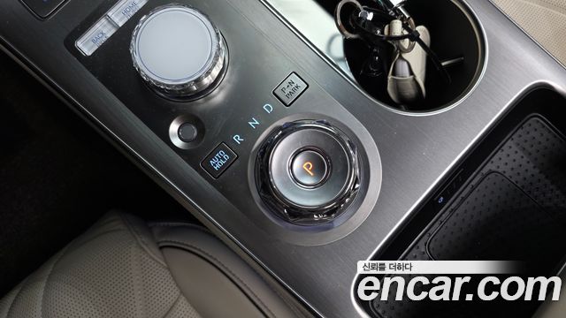 Genesis GV70 2.5T Gasoline 2WD 2025 — фото 9