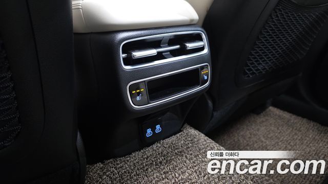 Genesis GV70 2.5T Gasoline 2WD 2025 — фото 31