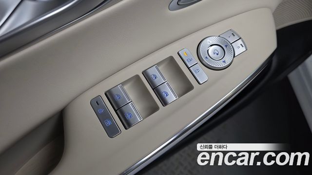 Genesis GV70 2.5T Gasoline 2WD 2025 — фото 36