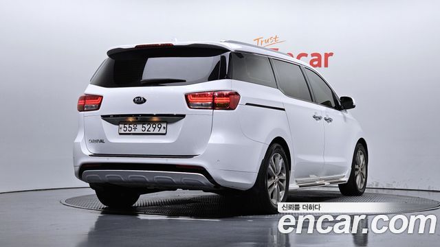 Kia Carnival 9-seater Prestige 2018 — фото 2