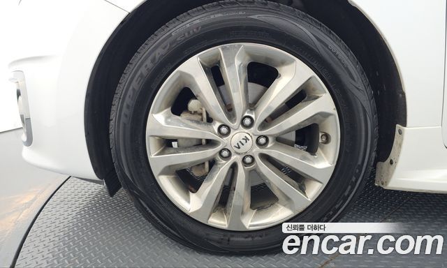 Kia Carnival 9-seater Prestige 2018 — фото 5