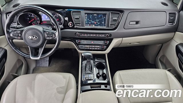 Kia Carnival 9-seater Prestige 2018 — фото 7