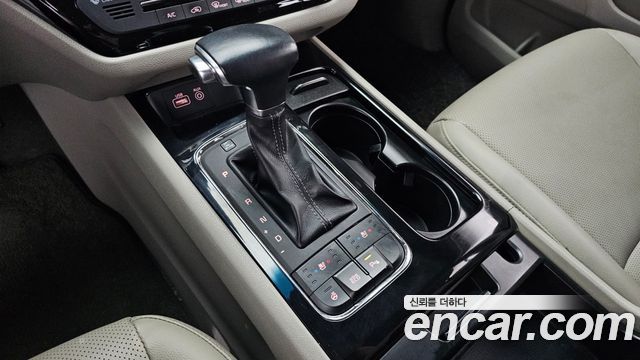 Kia Carnival 9-seater Prestige 2018 — фото 9