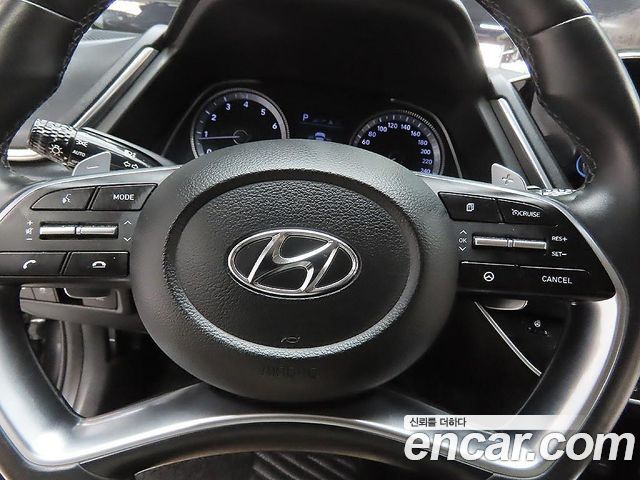 Hyundai Sonata (DN8) 2.0 Premium Family 2020 — фото 18