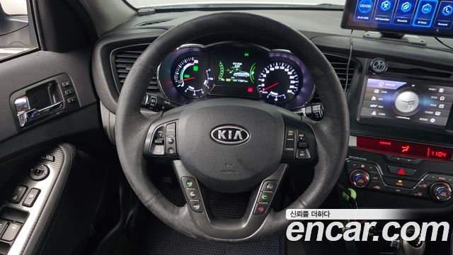 Kia K5 Hybrid Prestige 2012 — фото 13