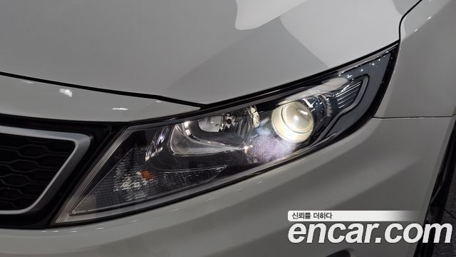 Kia K5 Hybrid Prestige 2012 — фото 22