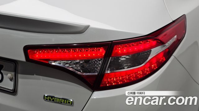 Kia K5 Hybrid Prestige 2012 — фото 23