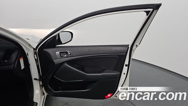 Kia K5 Hybrid Prestige 2012 — фото 24