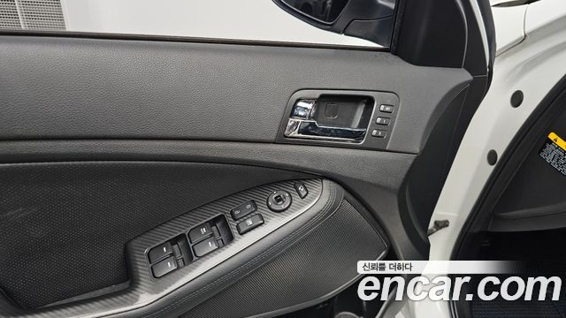 Kia K5 Hybrid Prestige 2012 — фото 30
