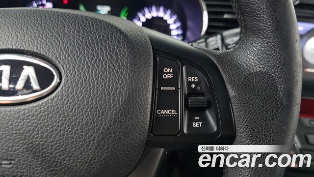 Kia K5 Hybrid Prestige 2012 — фото 31