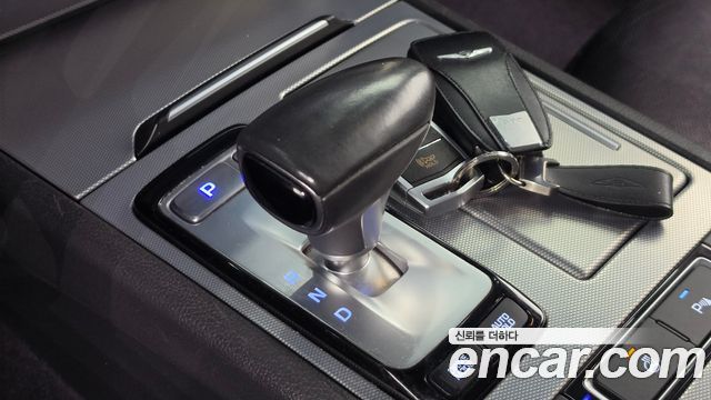 Genesis G80 3.3 GDI AWD Luxury 2017 — фото 9